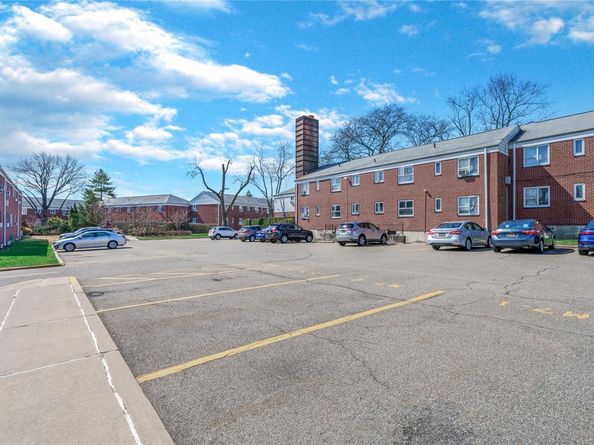 83-06 229th Street Lower, Queens Village NY 11427