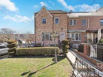 20-01 37th Street