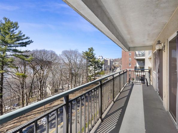 1020 Warburton Avenue 6C, Yonkers NY 10701