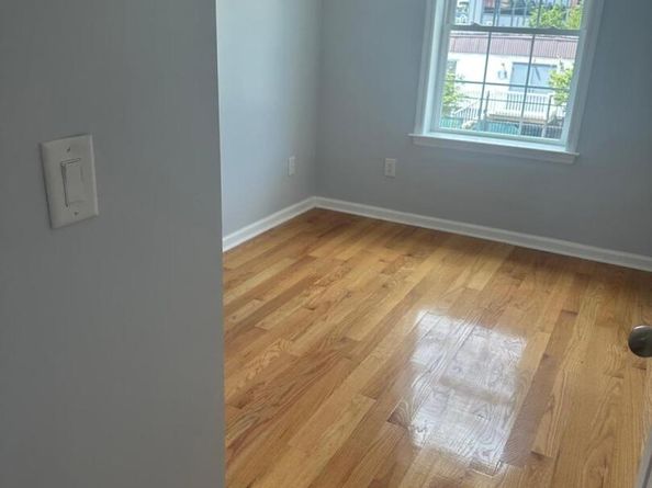 903 903 Hicksville, Far Rockaway NY 11691