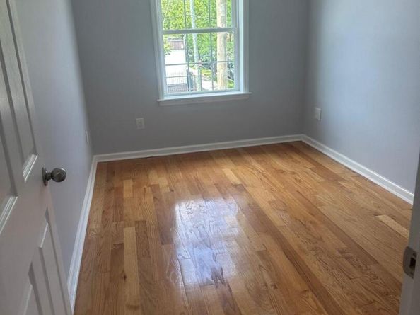 903 903 Hicksville, Far Rockaway NY 11691