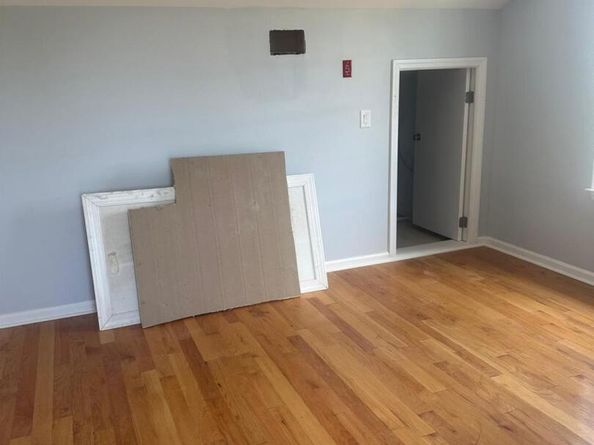 903 903 Hicksville, Far Rockaway NY 11691