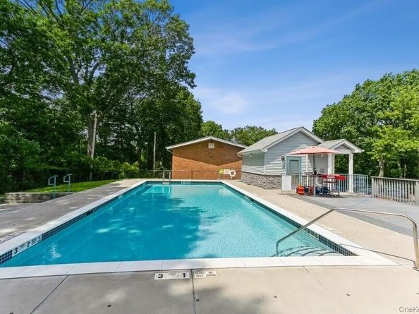 665 Pelham Road A15, New Rochelle NY 10805