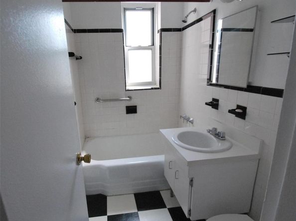 3 Sadore Lane 5C, Yonkers NY 10710