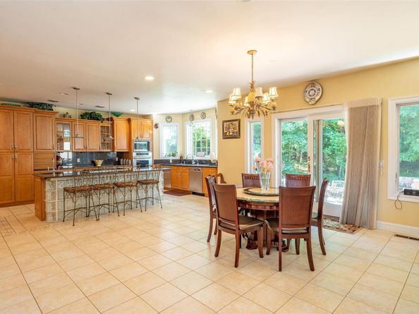 3 Vandalay Court, Scarsdale NY 10583