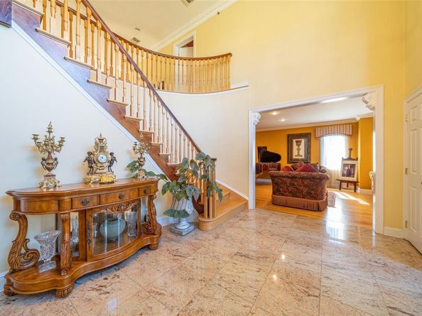 3 Vandalay Court, Scarsdale NY 10583