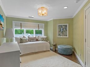 10 Crick Holly Lane, East Islip NY 11730