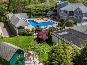 10 Crick Holly Lane, East Islip NY 11730
