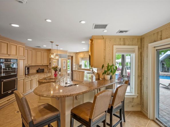 10 Crick Holly Lane, East Islip NY 11730