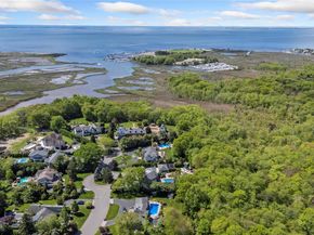 10 Crick Holly Lane, East Islip NY 11730