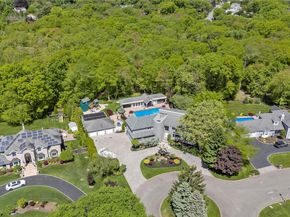 10 Crick Holly Lane, East Islip NY 11730