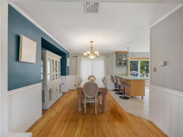 662 Interlaken Lane, North Babylon NY 11703