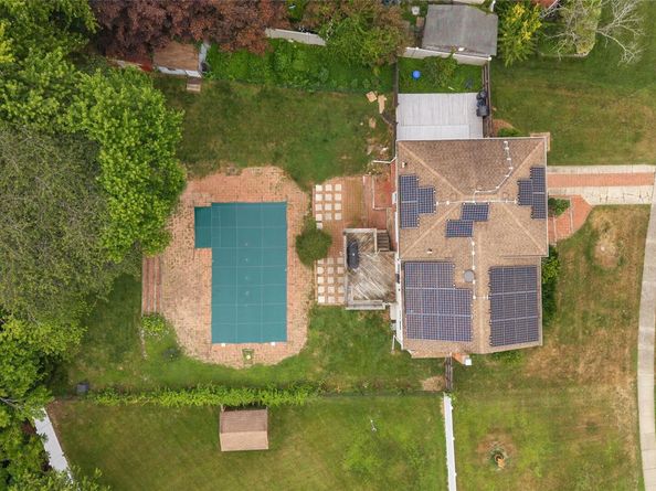 662 Interlaken Lane, North Babylon NY 11703