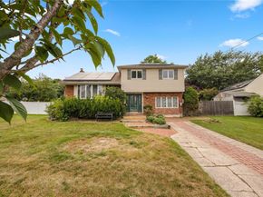 662 Interlaken Lane, North Babylon NY 11703