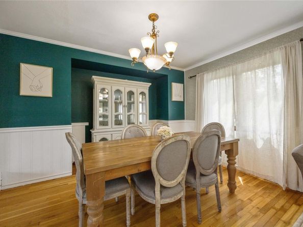 662 Interlaken Lane, North Babylon NY 11703