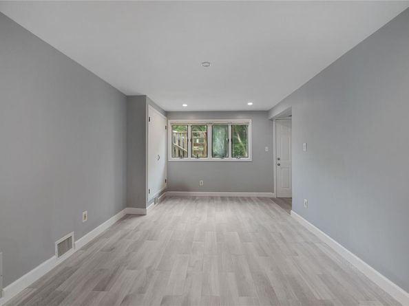 662 Interlaken Lane, North Babylon NY 11703