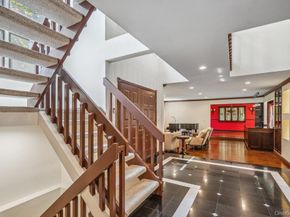 43 Hunt Drive, Jericho NY 11753