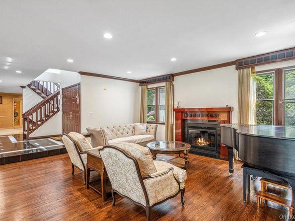 43 Hunt Drive, Jericho NY 11753