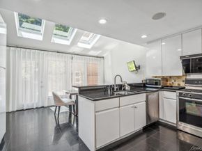 43 Hunt Drive, Jericho NY 11753
