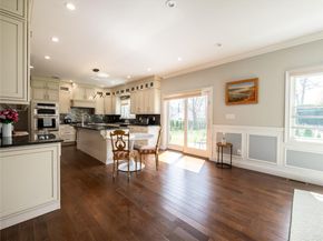 19 Glenwood Road, Glen Head NY 11545