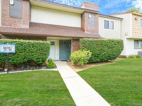 79 Pointe Circle S 79, Coram NY 11727