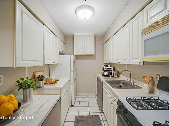 79 Pointe Circle S 79, Coram NY 11727