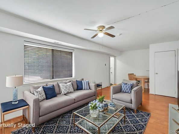 79 Pointe Circle S 79, Coram NY 11727