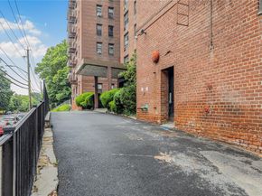 277 Bronx River Road 2A, Yonkers NY 10704