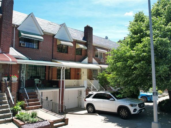 28-29 50th Street, Woodside NY 11377