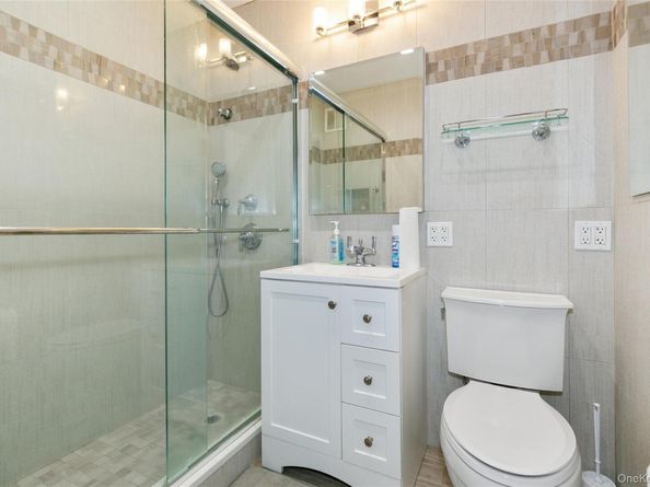 40 Stoner Avenue 2F, Great Neck Plaza NY 11021