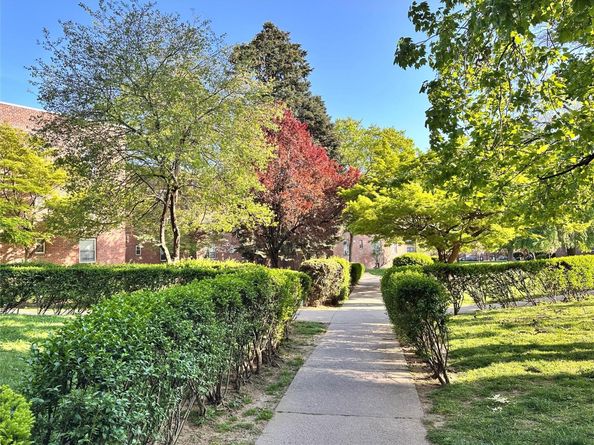 147-37 38th Avenue C23, Flushing NY 11354