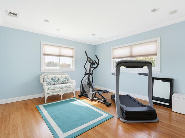 2035 Sans Avenue, Merrick NY 11566