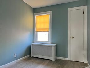 425 Marcellus Road, Mineola NY 11501