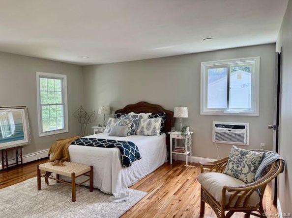 36 Pinewood Drive, Commack NY 11725