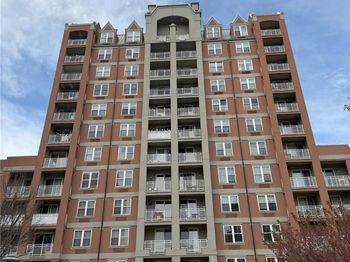 40 Oceana Drive W