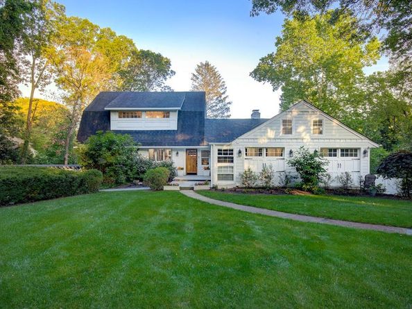 2 Spring Hollow Road, Centerport NY 11721