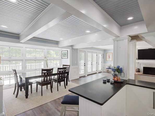 2 Spring Hollow Road, Centerport NY 11721