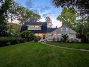 2 Spring Hollow Road, Centerport NY 11721