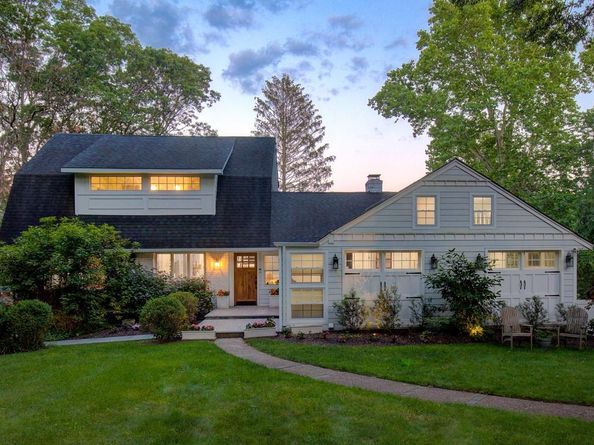 2 Spring Hollow Road, Centerport NY 11721