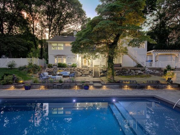 2 Spring Hollow Road, Centerport NY 11721