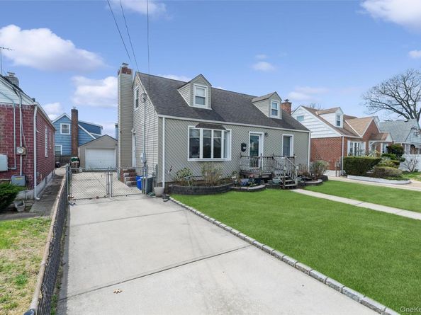 278 Dogwood Road, Valley Stream NY 11580