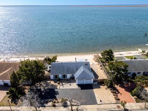 65 Shore Drive S, Copiague NY 11726