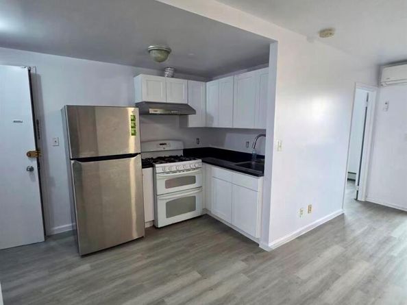 140-37 Cherry Avenue 8A, Flushing NY 11355
