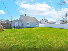 74 Rope Lane, Levittown NY 11756