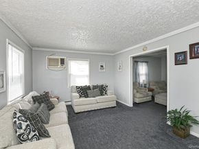 74 Rope Lane, Levittown NY 11756
