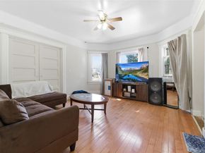 116 Oak Avenue, Hempstead NY 11550