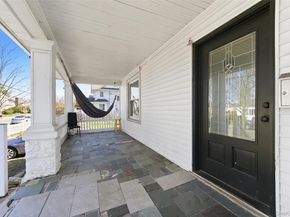 116 Oak Avenue, Hempstead NY 11550