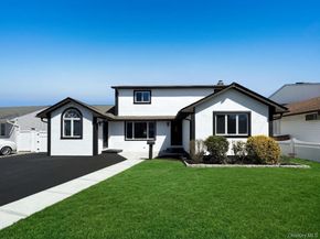61 Cheshire Road, Bethpage NY 11714
