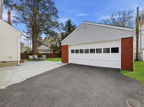 8 Bayberry Avenue, Garden City NY 11530