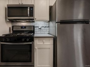 4 Birchwood 1B, Mineola NY 11501